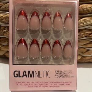 GLAMNETIC Press-On Nails